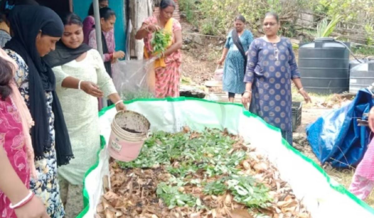 SHG Members Skilled in Sustainable Farming Practices beneath DAY-NRLM in Prothrapur